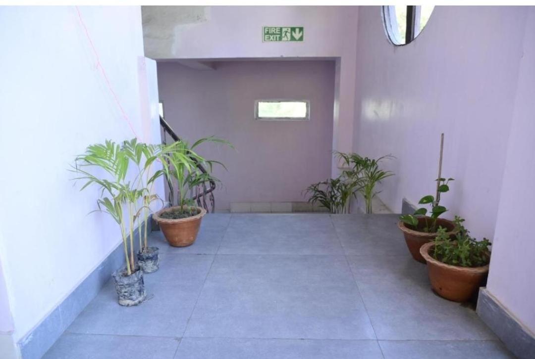 גווהטי Quarto Inn מראה חיצוני תמונה